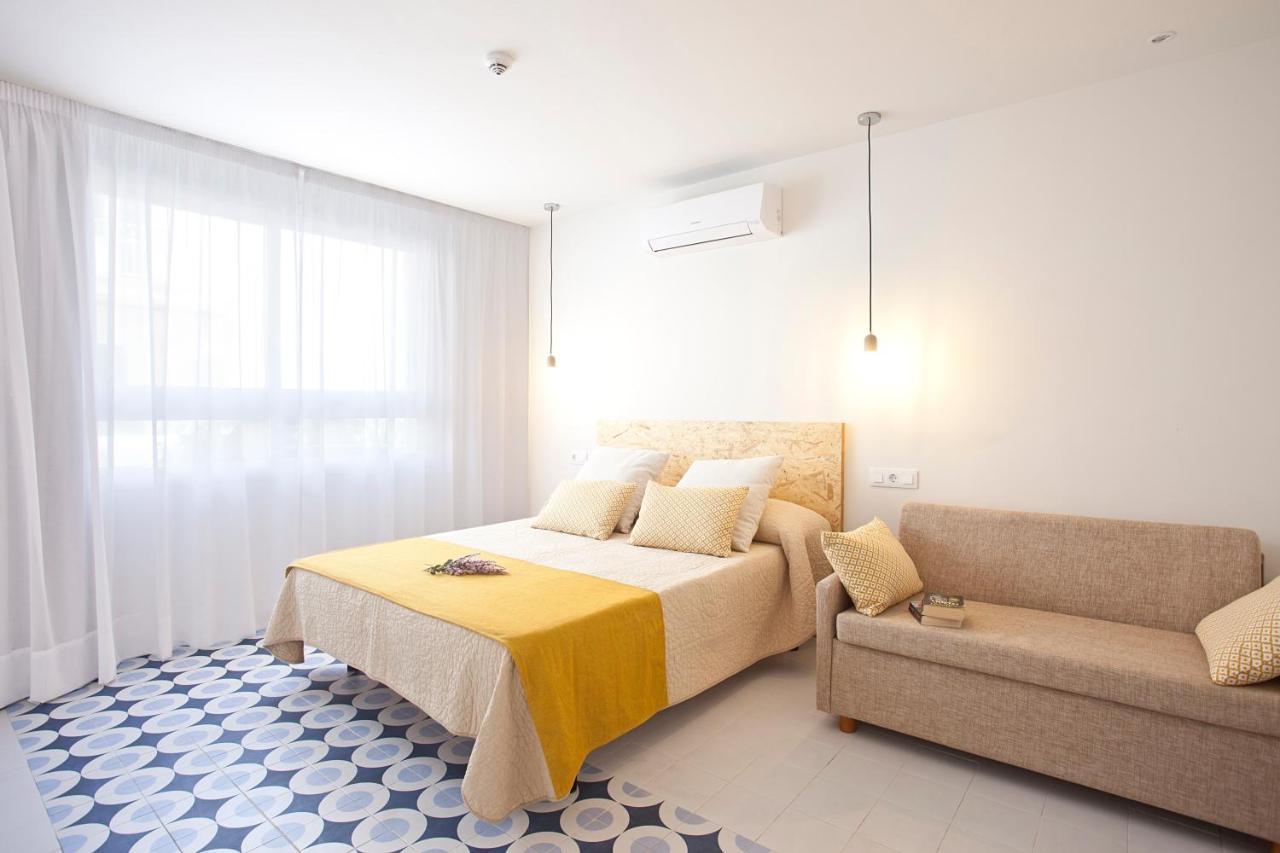 Bj Cala Morlanda Estudios (Adults Only) S'Illot  Exterior photo